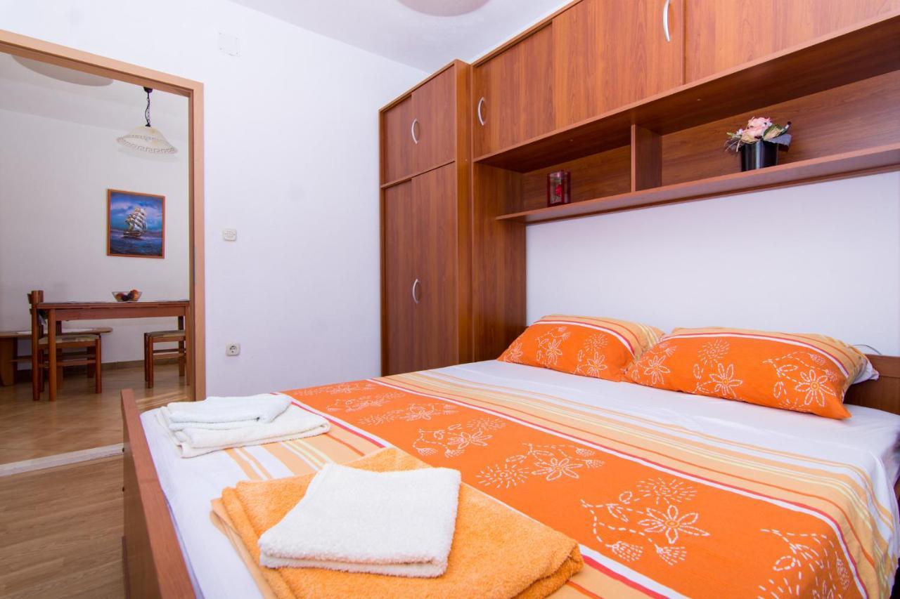 Holidays Apartments Slanada With Terrace And Sea View, Near The Beach & Town Trogir, Free Parking, Quiet Place On Peninsula Ciovo Exterior photo
