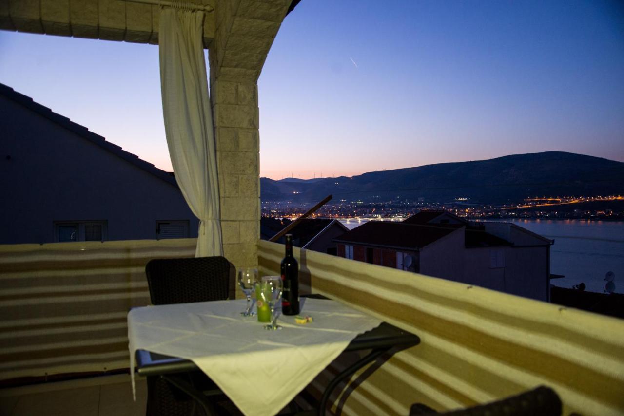 Holidays Apartments Slanada With Terrace And Sea View, Near The Beach & Town Trogir, Free Parking, Quiet Place On Peninsula Ciovo Exterior photo