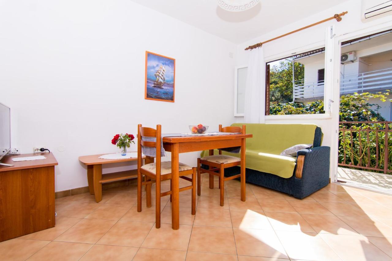 Holidays Apartments Slanada With Terrace And Sea View, Near The Beach & Town Trogir, Free Parking, Quiet Place On Peninsula Ciovo Exterior photo