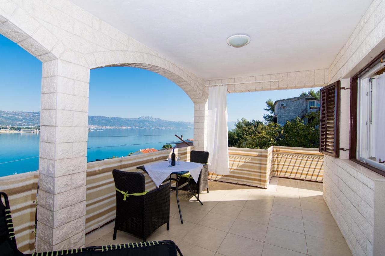 Holidays Apartments Slanada With Terrace And Sea View, Near The Beach & Town Trogir, Free Parking, Quiet Place On Peninsula Ciovo Exterior photo